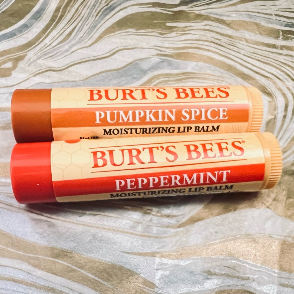 Burt's Bees Lip Balm 2 Pack in Pumpkin Spice & Peppermint